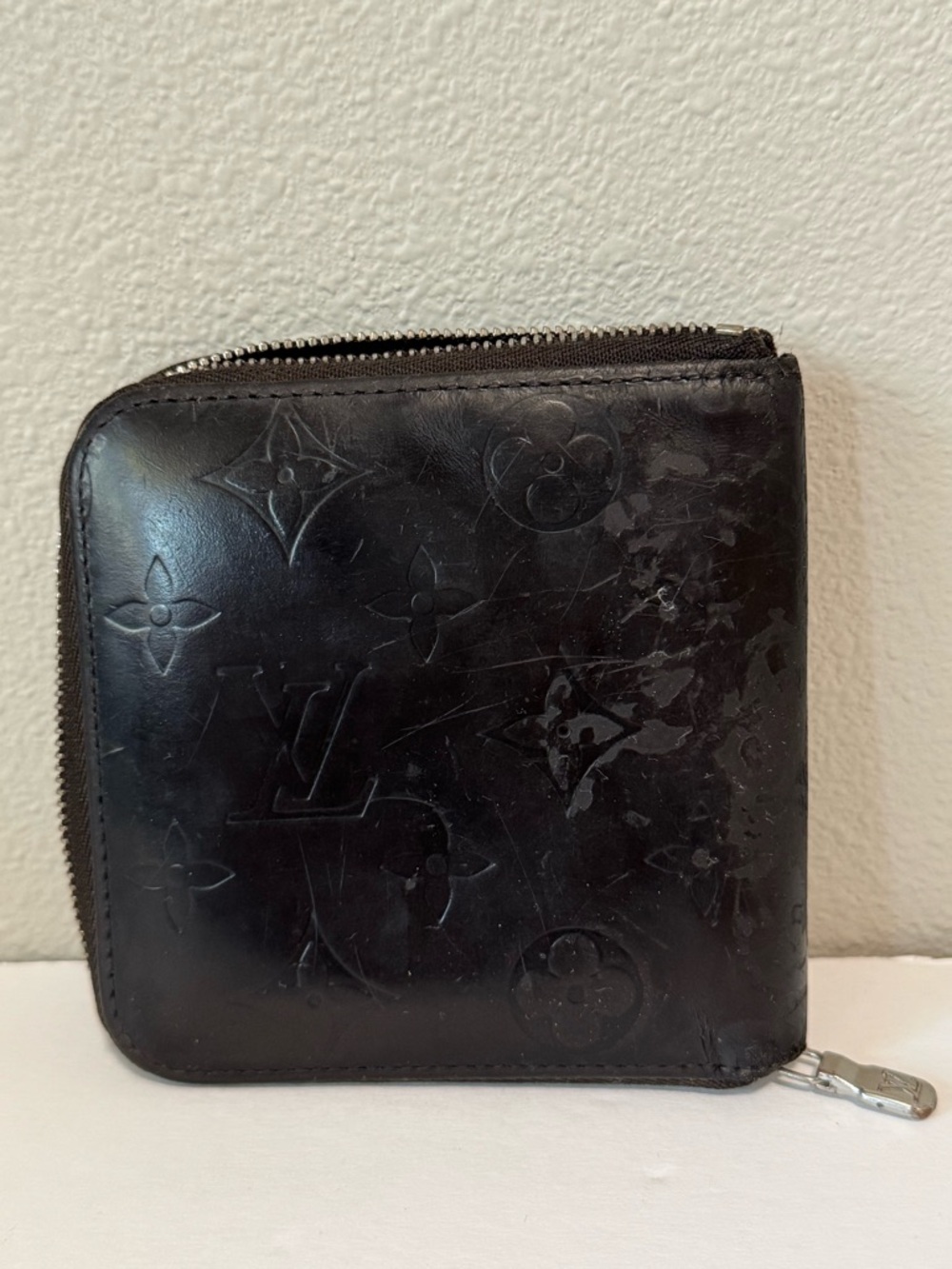 Authentic Louis Vuitton Matte Vernis leather Zip Compact Wallet - Picture 2 of 8